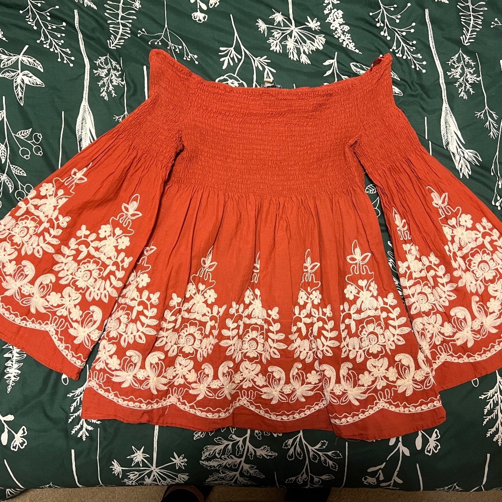 Rockin' C Size L Orange Embroidered Flare Sleeve Peplum Orange Blouse
